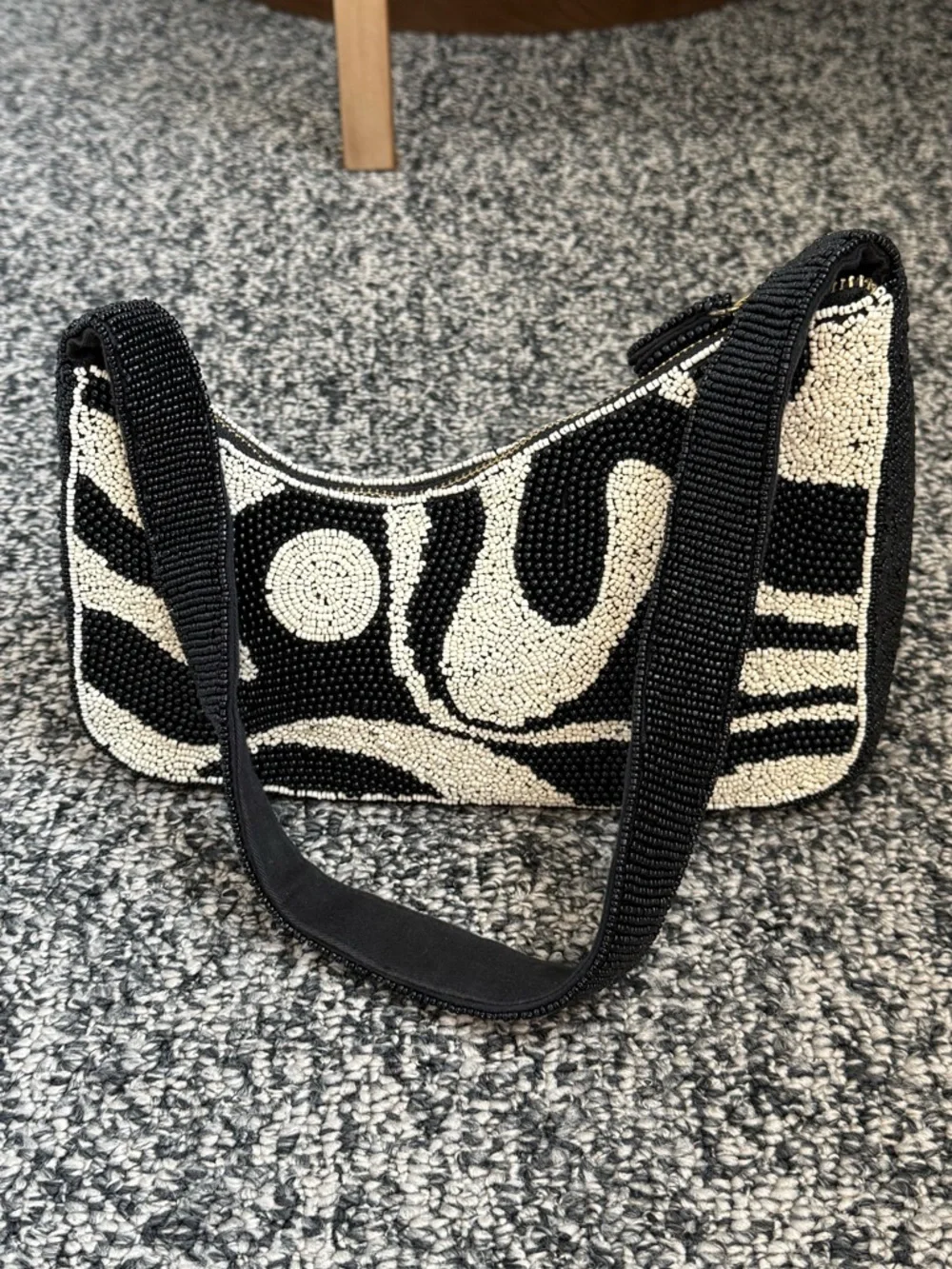 Anthropologie Asymmetric Beaded Shoulder Bag - Picture 4 of 7